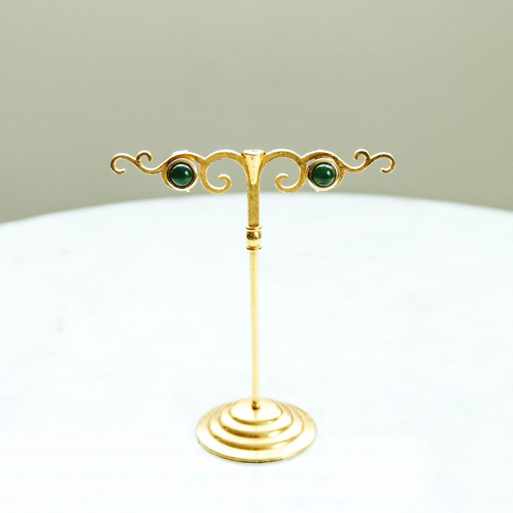 Avon Emerald Clip On Earrings